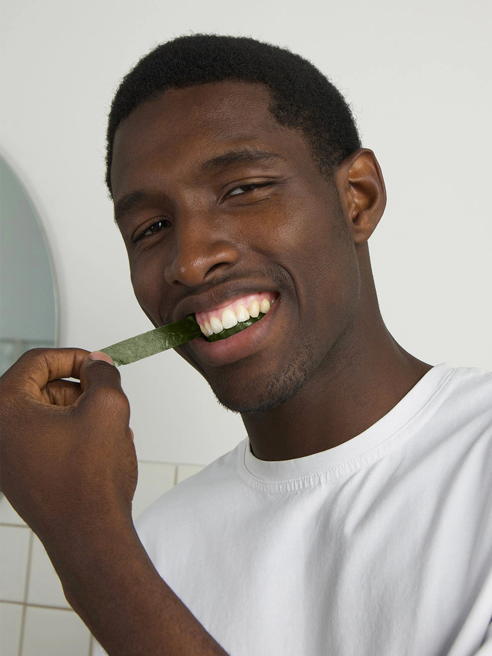 INOPRO Innovative Whitening Strips detail